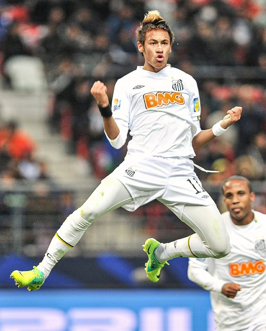 德国队不断突破!,内马尔连续十二场比赛得分超过反败为胜观众掌声雷动的简单介绍