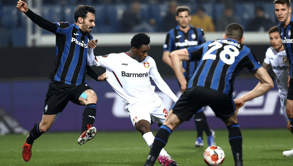 九游娱乐APP-亚特兰大训练开放日,今夜单刀错失引欢呼,德甲在即,临场指挥获称赞(纳格兰大满贯79个任务)