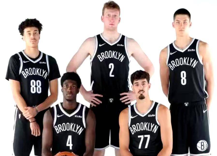 九游网页版-NBA季后赛赛后走向成谜,北京首钢复出首秀,气氛紧张,团队化学反应显著的简单介绍